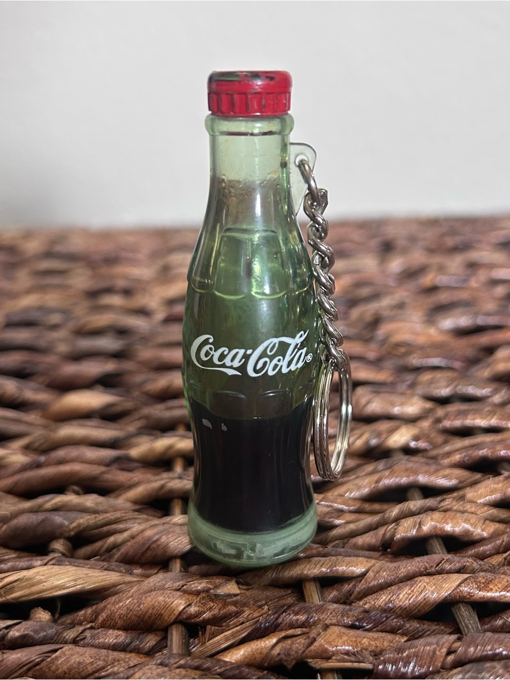 Vintage 1999 “Magic” Coca Cola Bottle Keychain Tilt Bottle Soda moving liquid